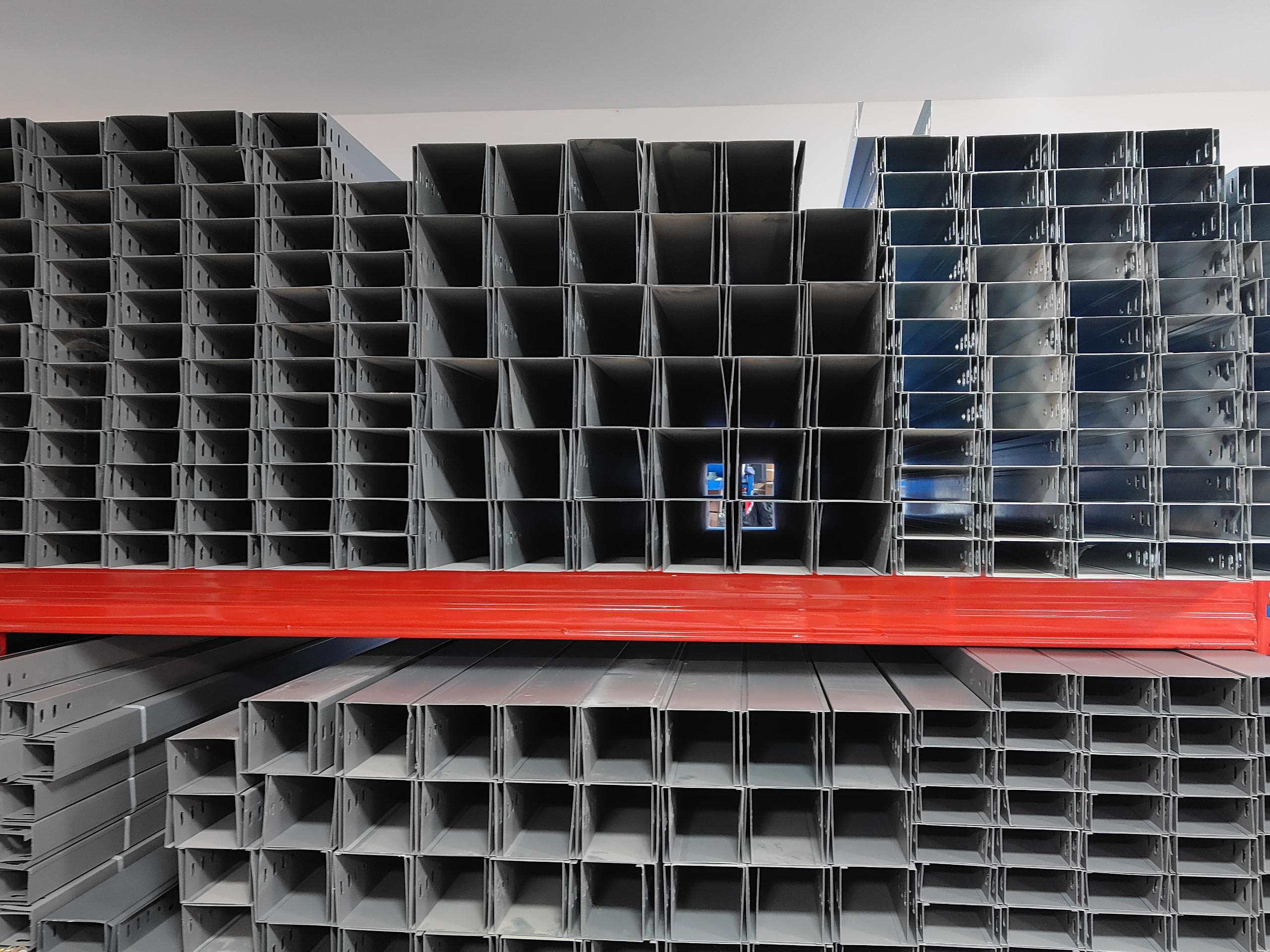 托盤式電纜橋架